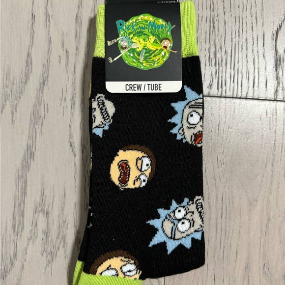 6 pairs of Rick and Morty Socks - Picture 7 of 9